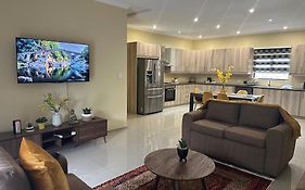 Six64 On Kingsway A4 Apartment
